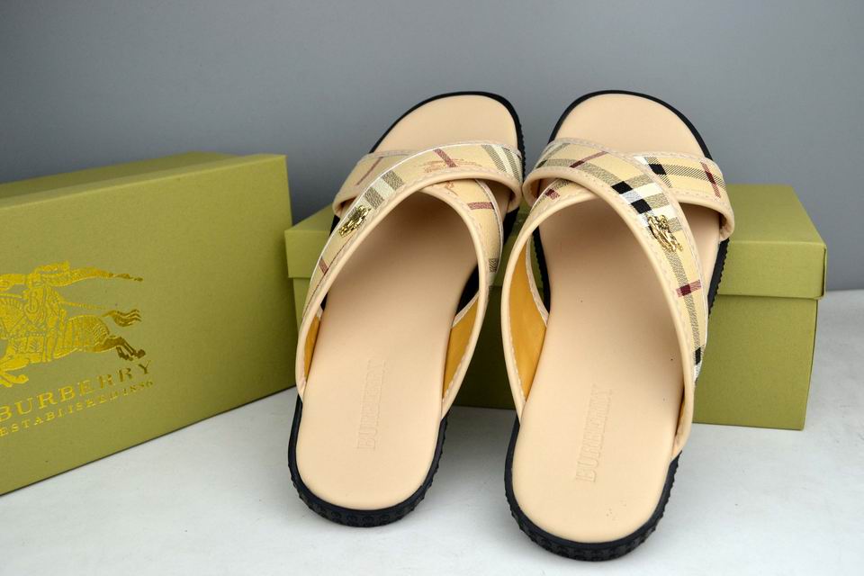 2017 Burbry slippers man 38-46-073